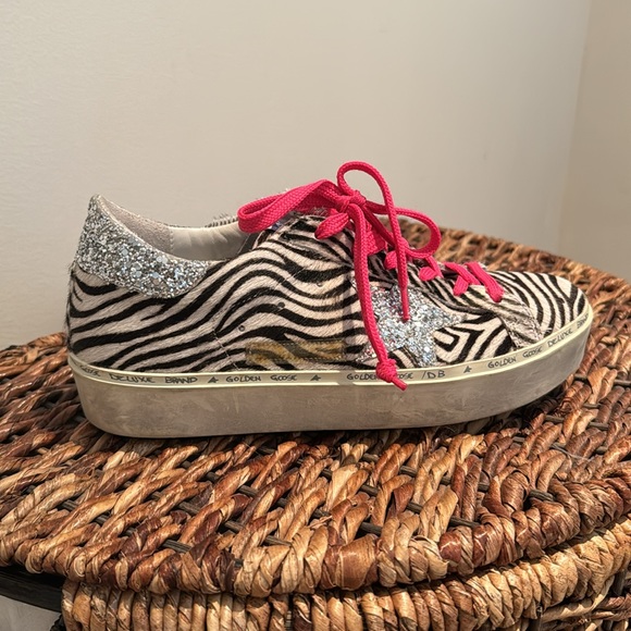 Hi Star Golden Goose - Picture 3 of 5